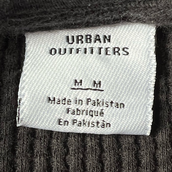 Urban Outfitters Long Sleeve Waffle Shirt Faded Black Size Medium - Picture 3 of 5